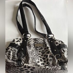 Chic Black and Gray Leopard Print Shoulder Bag